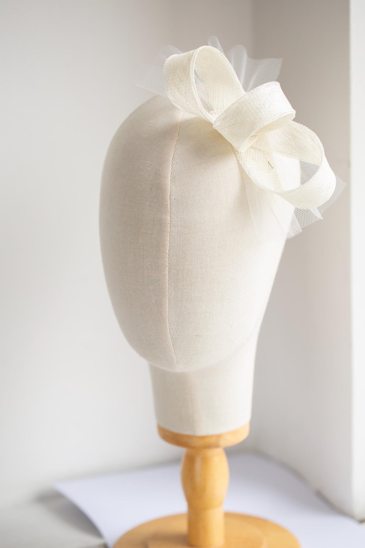 Light Ivory Bridal Fascinator - Minimalist Wedding Headpiece with Tulle Accent