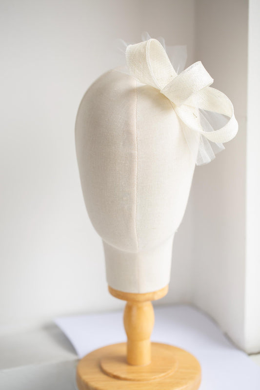 Light Ivory Bridal Fascinator - Minimalist Wedding Headpiece with Tulle Accent