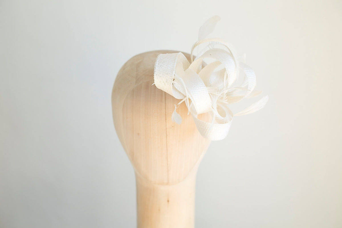Elegant Bridal Feather Fascinator – Handmade Millinery Wedding Headpiece for Bride