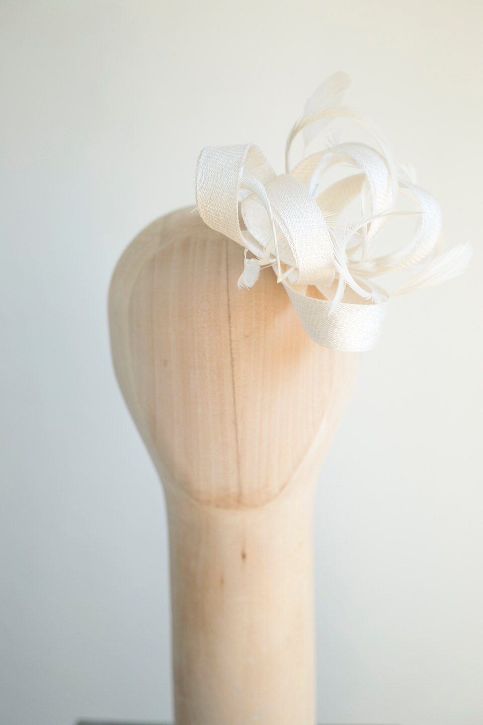 Elegant Bridal Feather Fascinator – Handmade Millinery Wedding Headpiece for Bride