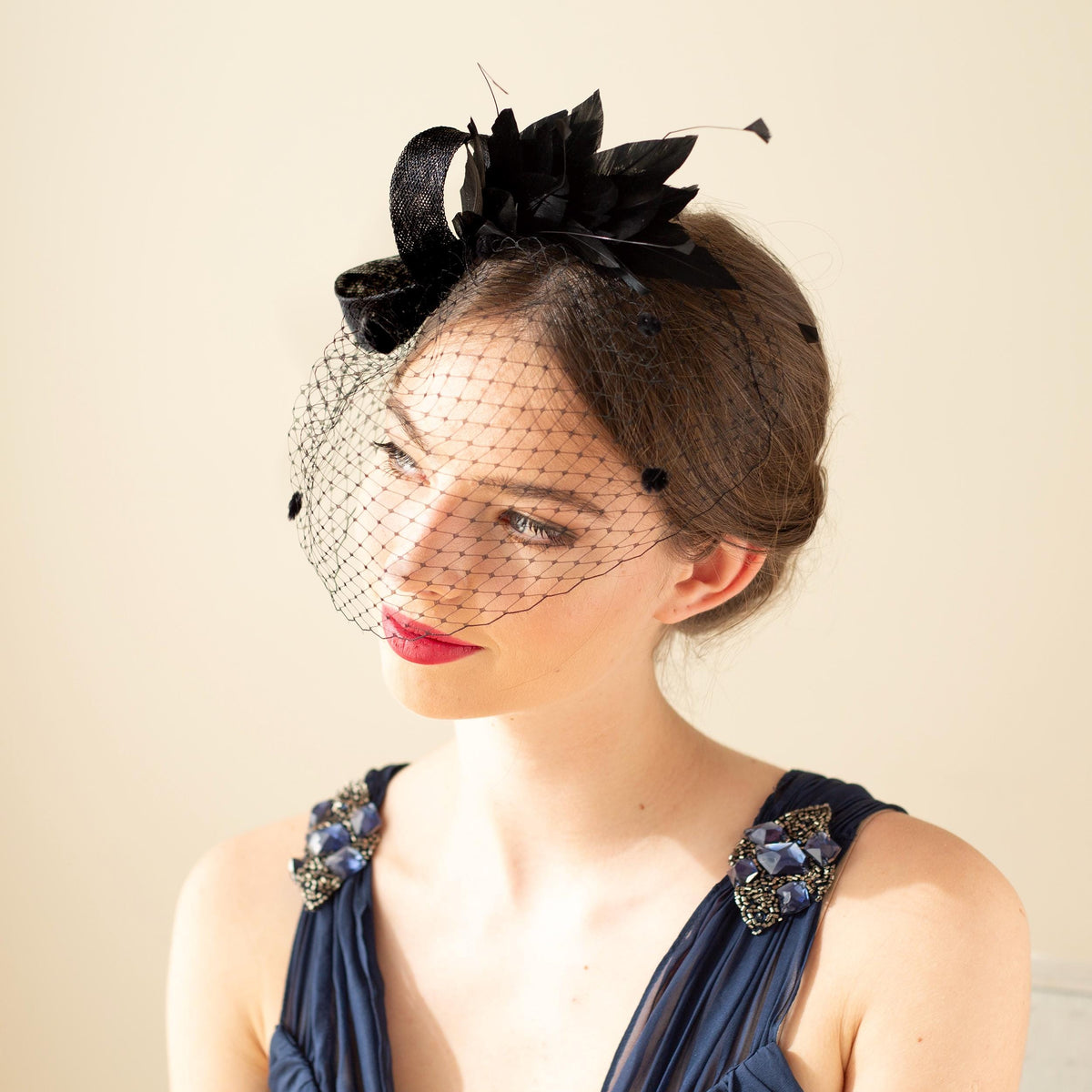 Black Feather Fascinator Birdcage – Elegant Headpiece with Veil, Wedding Guest Headpiece, Race Day Fascinator