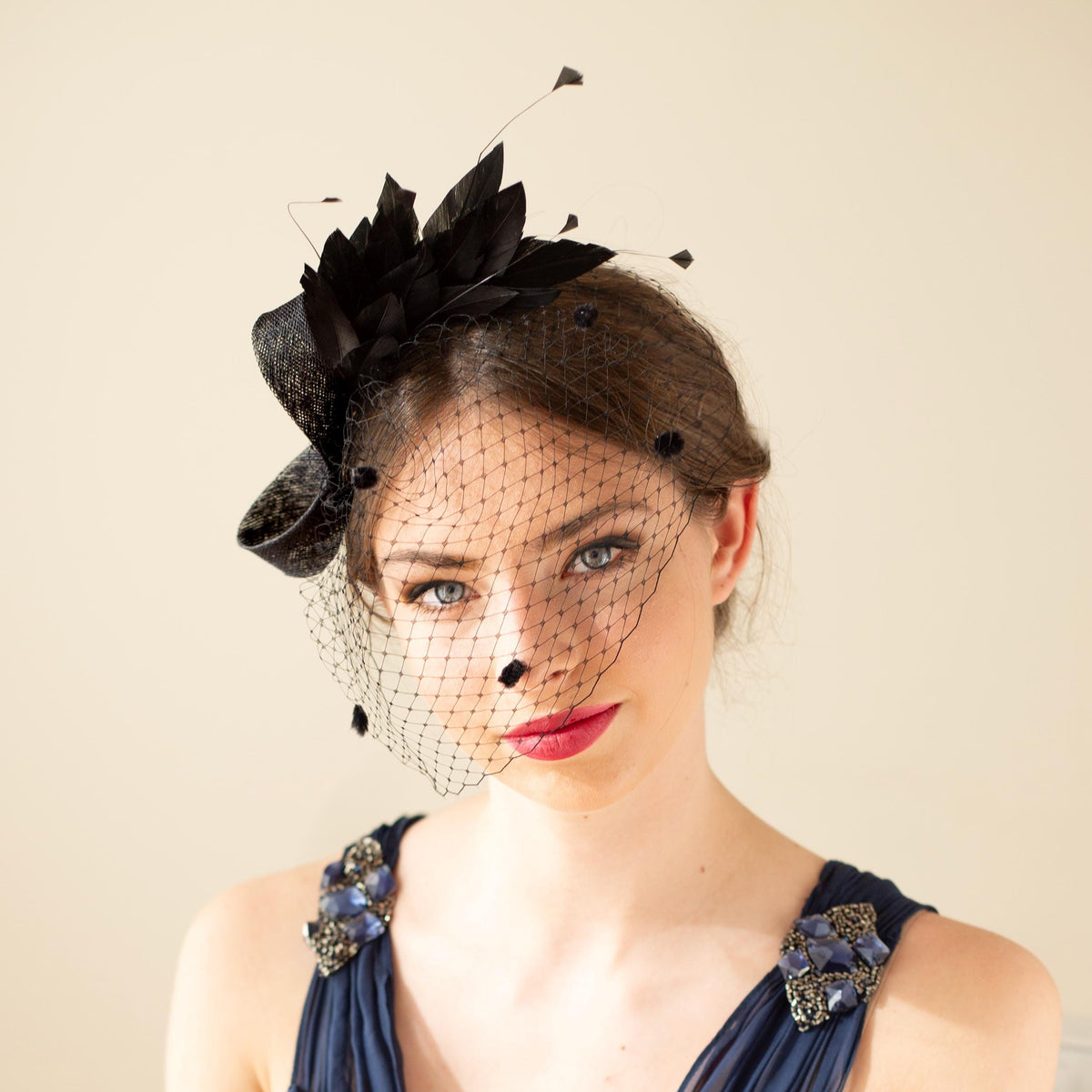 Black Feather Fascinator Birdcage – Elegant Headpiece with Veil, Wedding Guest Headpiece, Race Day Fascinator
