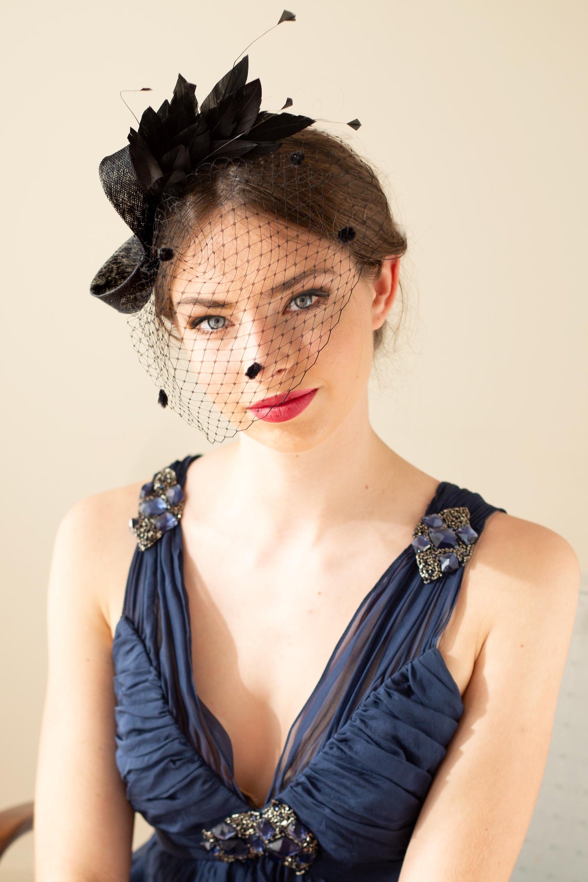 Black Feather Fascinator Birdcage – Elegant Headpiece with Veil, Wedding Guest Headpiece, Race Day Fascinator