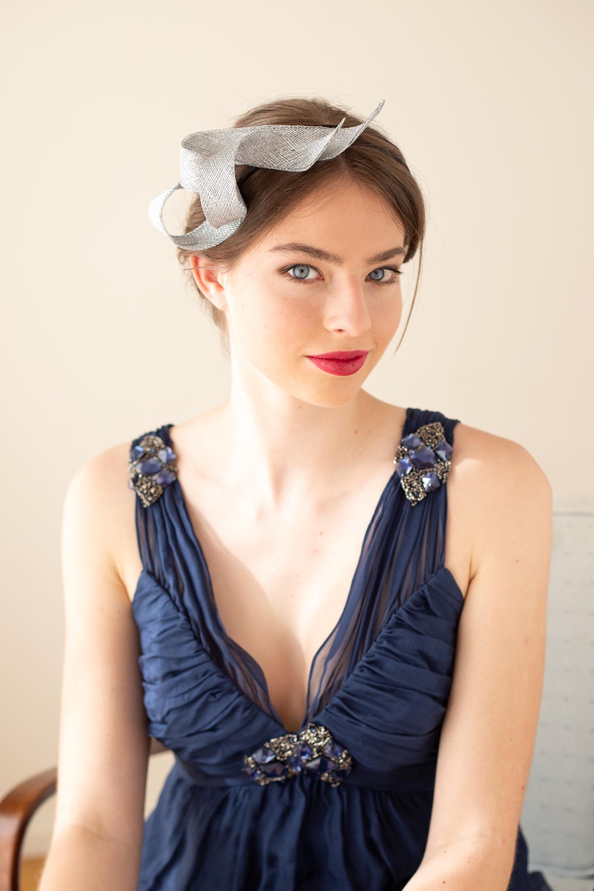 Women Fascinator on Headband – Silver Swirl Headpiece, Wedding Guest Hat, Bridesmaid Fascinator, Elegant Occasion Headband