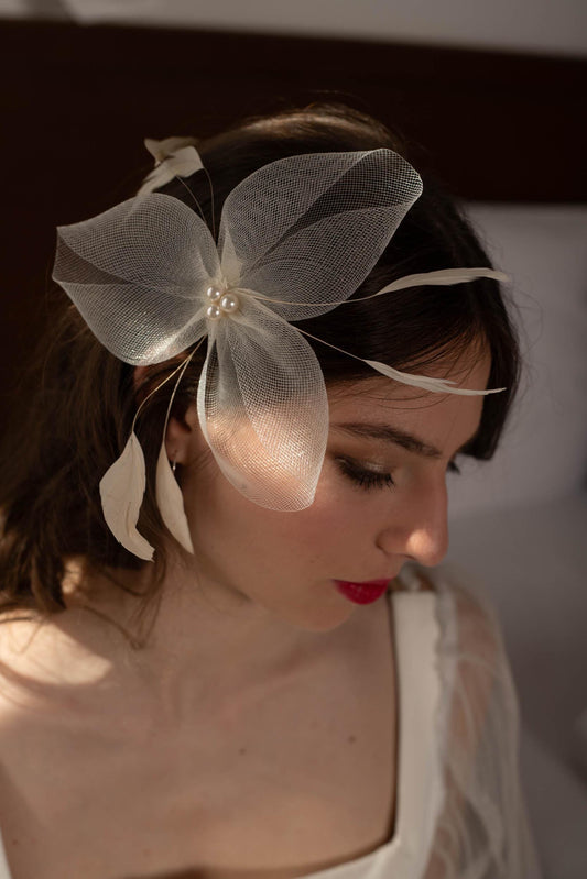 Wedding hair flower with pearls and feathers, vintage inspired, retro bridal fascinator, millinery crinoline headpiece