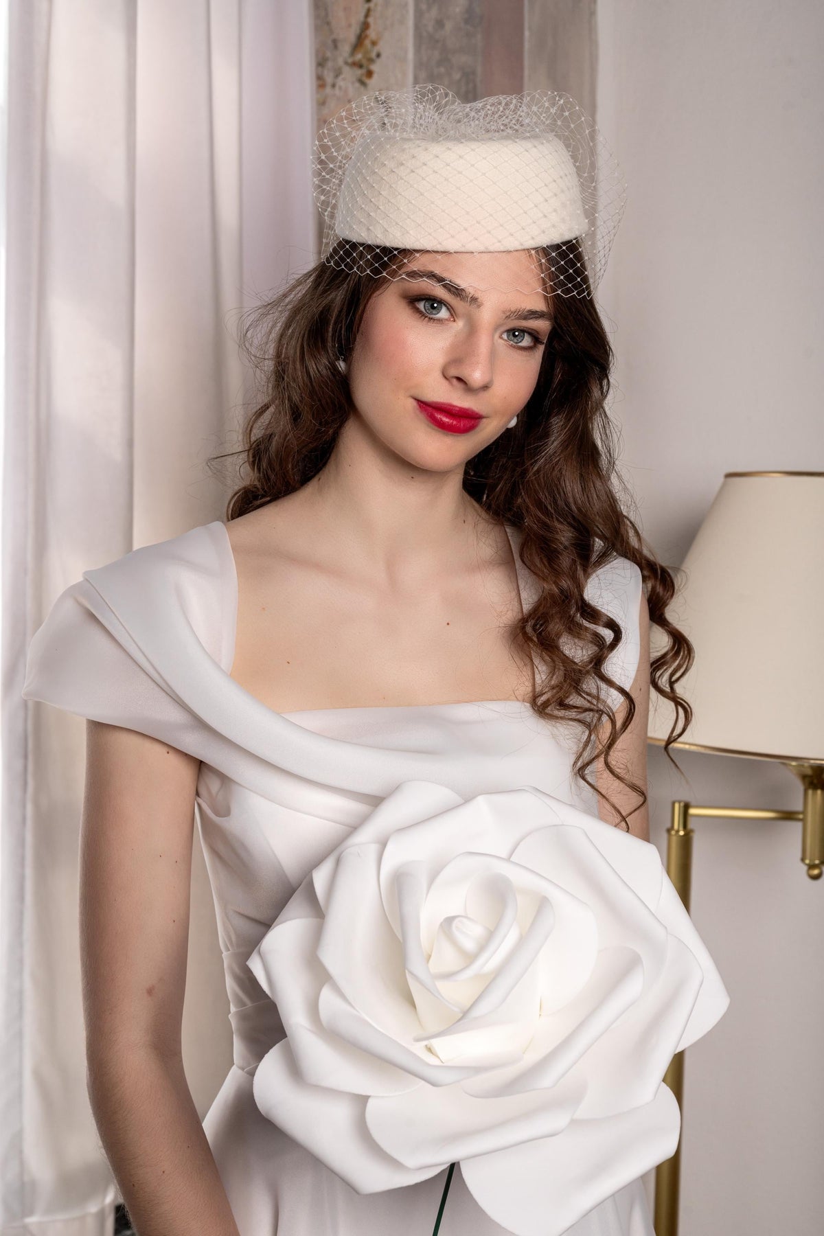 Minimalist Pillbox Wedding Hat with Birdcage | Jackie Kennedy Inspired Bridal Hat | Civil Wedding Headpiece | Couture Fascinator @whatemwore
