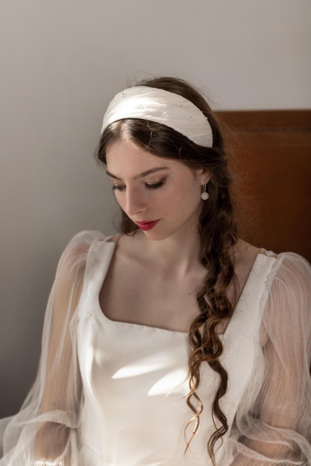 Silk Chiffon Bridal Headband with Swarovski Crystals – Modern Wedding Headpiece for Contemporary Brides
