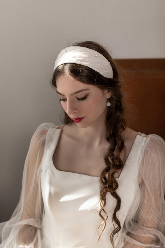 Silk Chiffon Bridal Headband with Swarovski Crystals – Modern Wedding Headpiece for Contemporary Brides