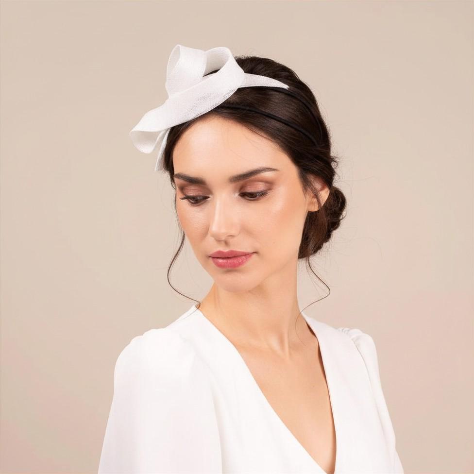 Elegant Hair Bow Headband – Feminine Statement Headpiece – Bridal & Occasion Hair Accessory