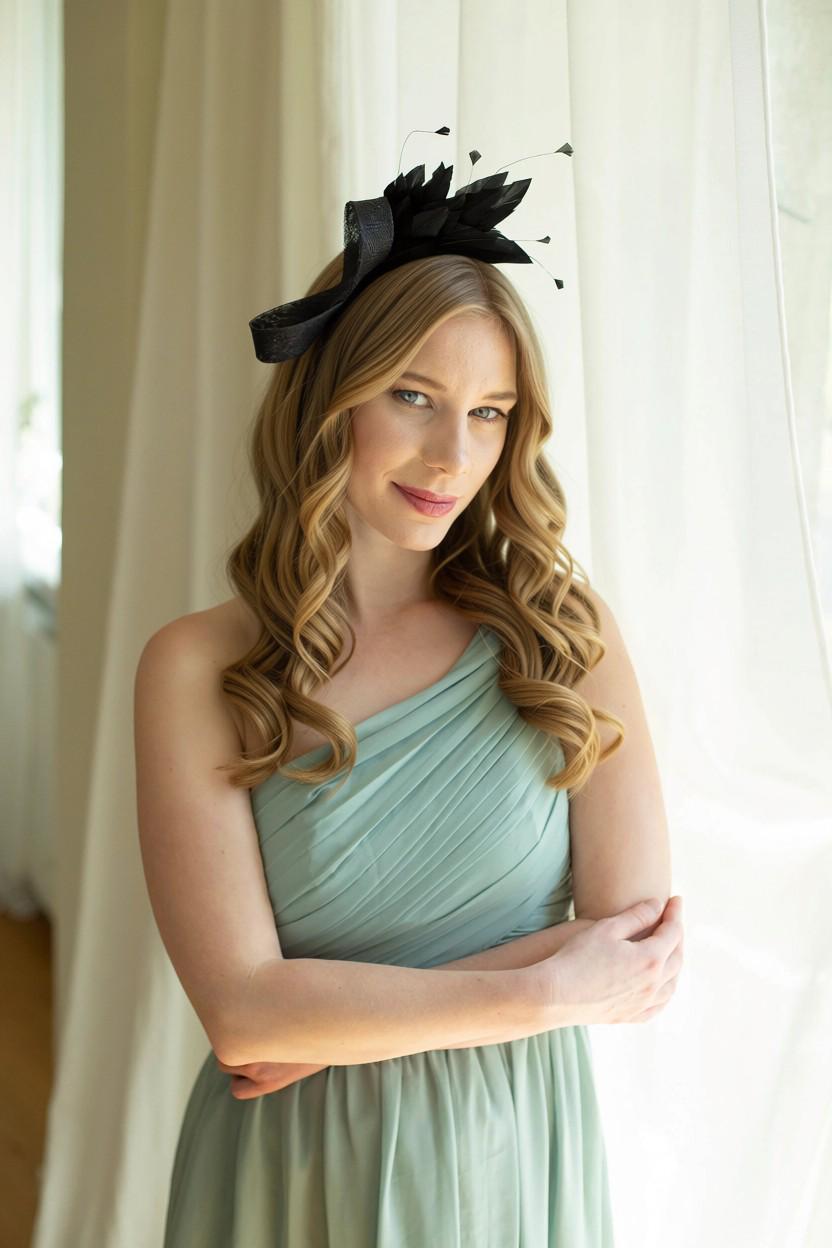 Black Feather Fascinator – Modern Wedding Headpiece for Guests or Mothers of the Bride