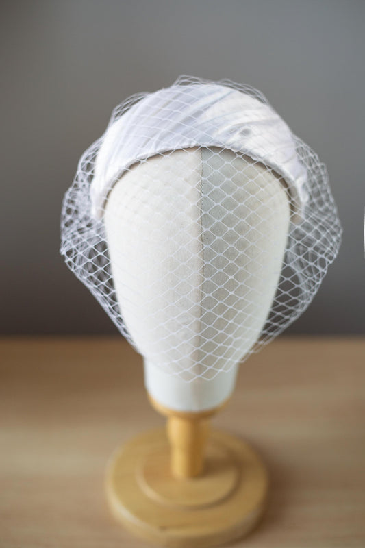 White Silk Satin Bridal Headband with Removable Vintage Veil, Elegant Wedding Headpiece, Wide Bridal Headband, Old Hollywood Inspired