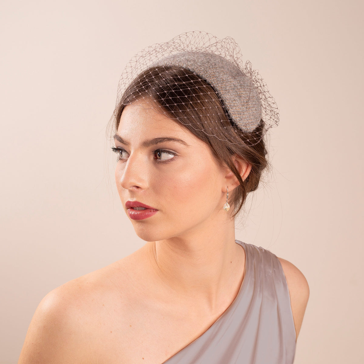 Wedding Caplet Headpiece with Woven Wool in Grey/Taupe, Veiled Taupe Tweed Hat, 1950s Half Hat Style headpiece with birdcage