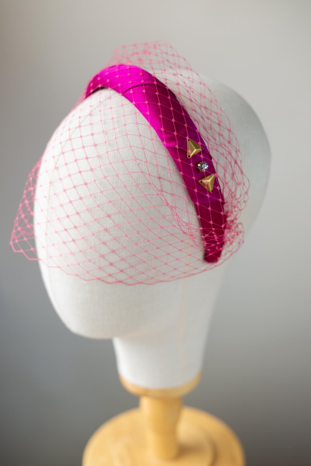 Elegant Wedding guest Headpiece in fuchsia Silk Satin with Birdcage, Wedding Satin Headband and Veil, Formal Event veiled Fascinator