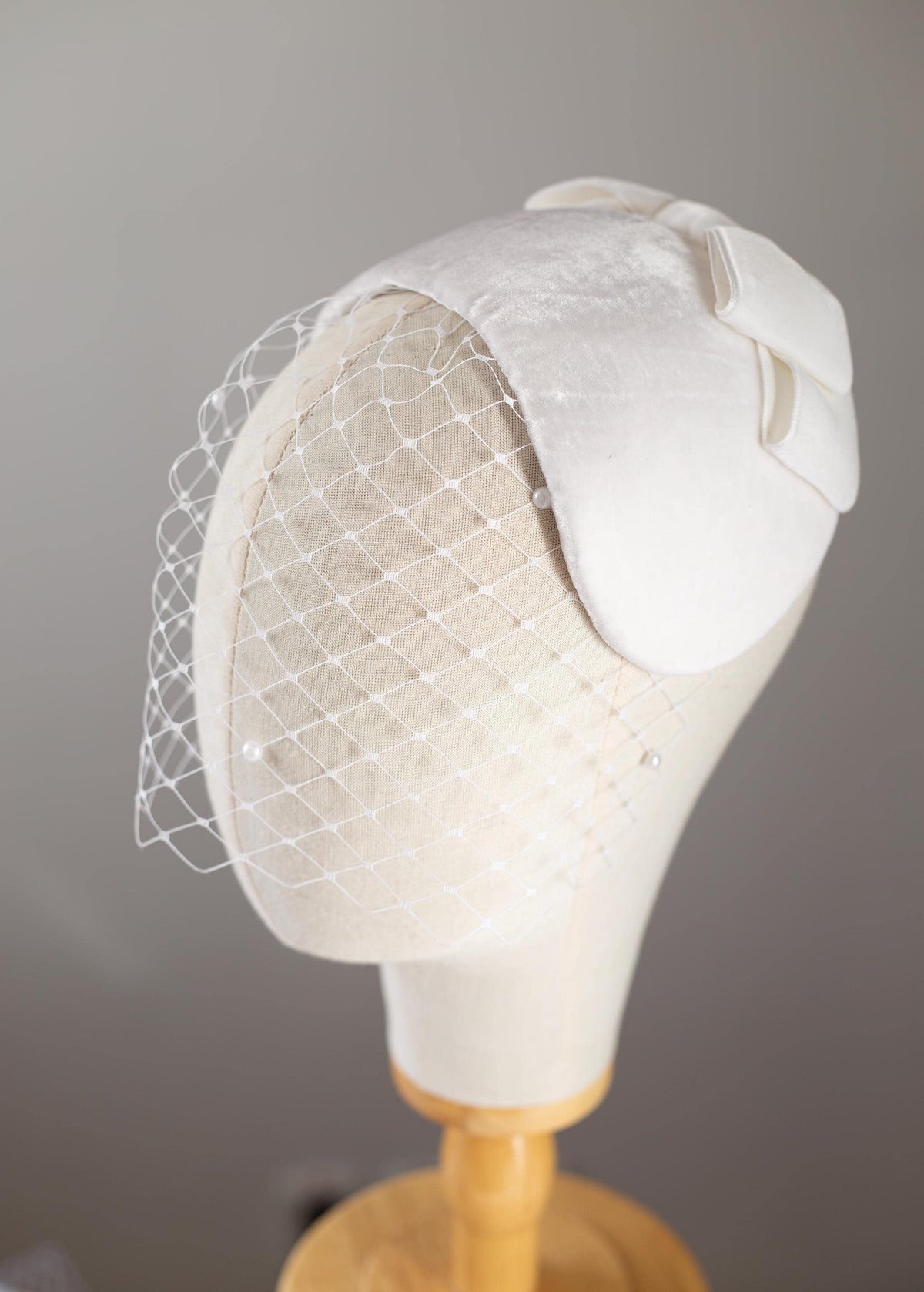 Silk Velvet Bridal Half Hat with Double Bow & Pearl Birdcage Veil | City Hall Bride | Old Hollywood Bridal Hat