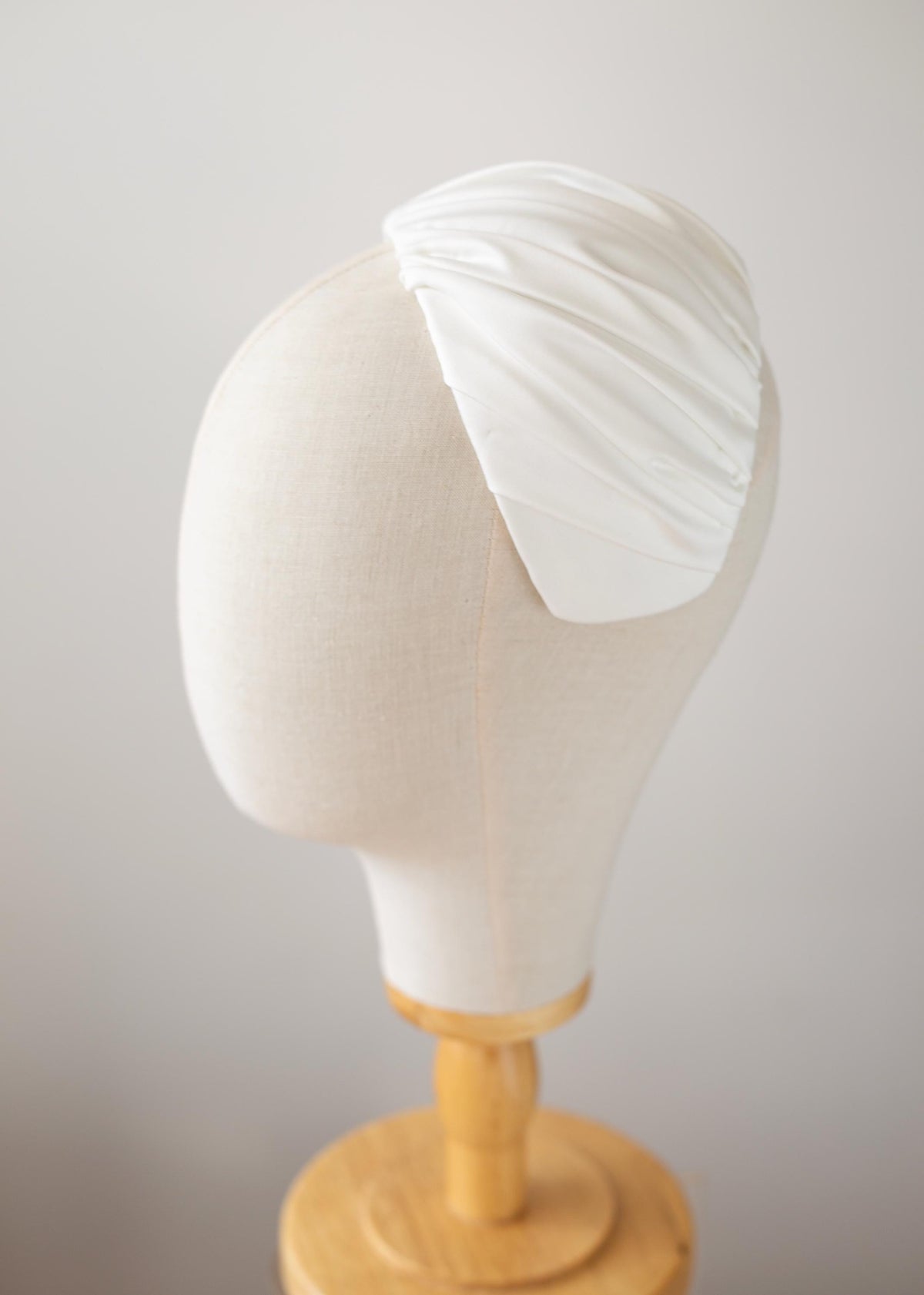 Ivory Satin Bridal Half Hat, 1950s Inspired Wedding Headpiece, Softly Gathered Satin Cap, Vintage Bridal Hat, Elegant Bridal Headpiece