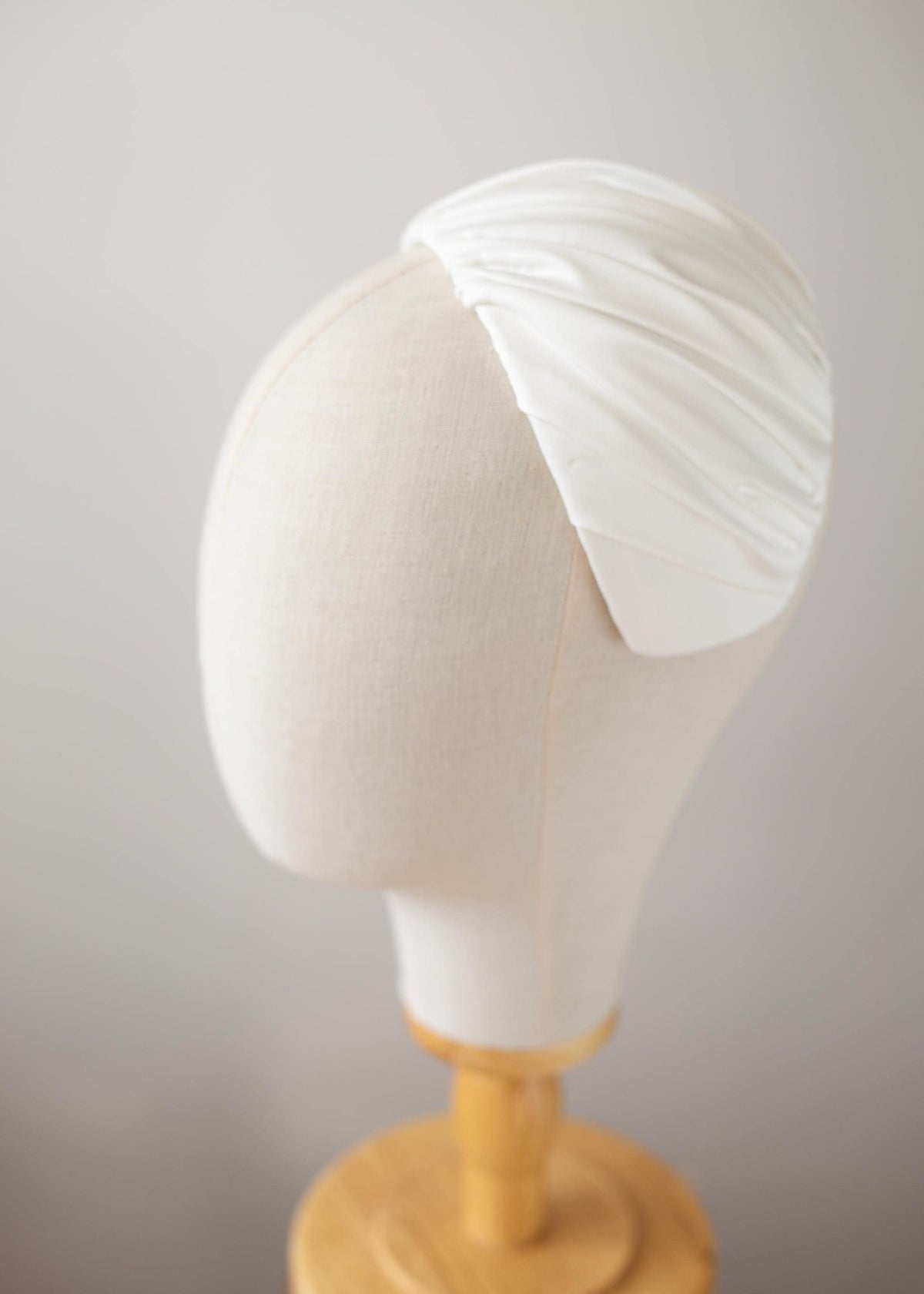 Ivory Satin Bridal Half Hat with Birdcage, 1950s Inspired Wedding Headpiece, Softly Gathered Satin Cap, Vintage Bridal Hat removable Veil