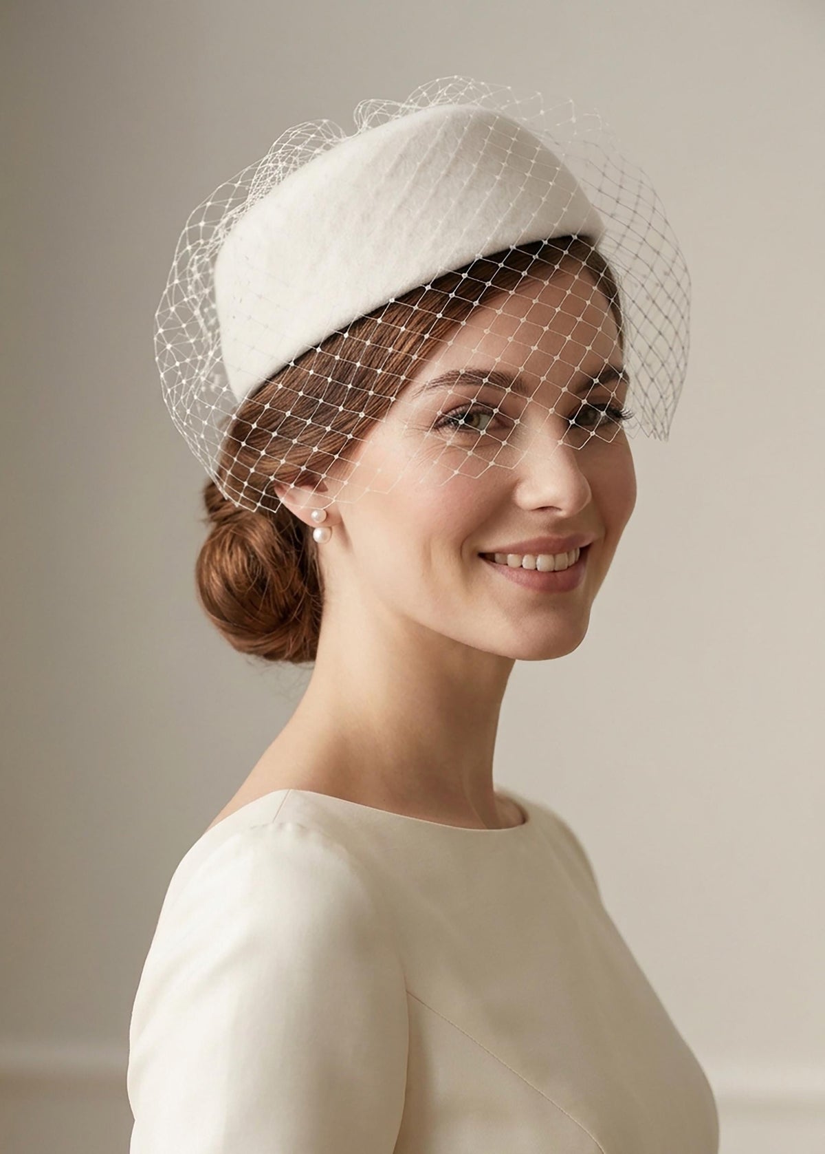Bridal Pillbox Beret with Veil in Ivory – Felt Winter Wedding Hat, Jackie Kennedy Style, Courthouse or Civil Wedding